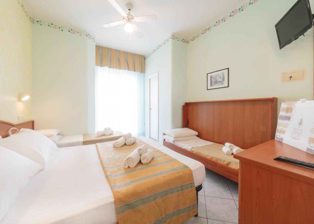 Hotel Cavalli Cattolica Eksteriør bilde