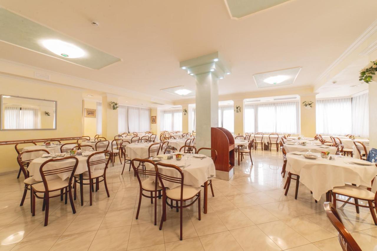 Hotel Cavalli Cattolica Eksteriør bilde