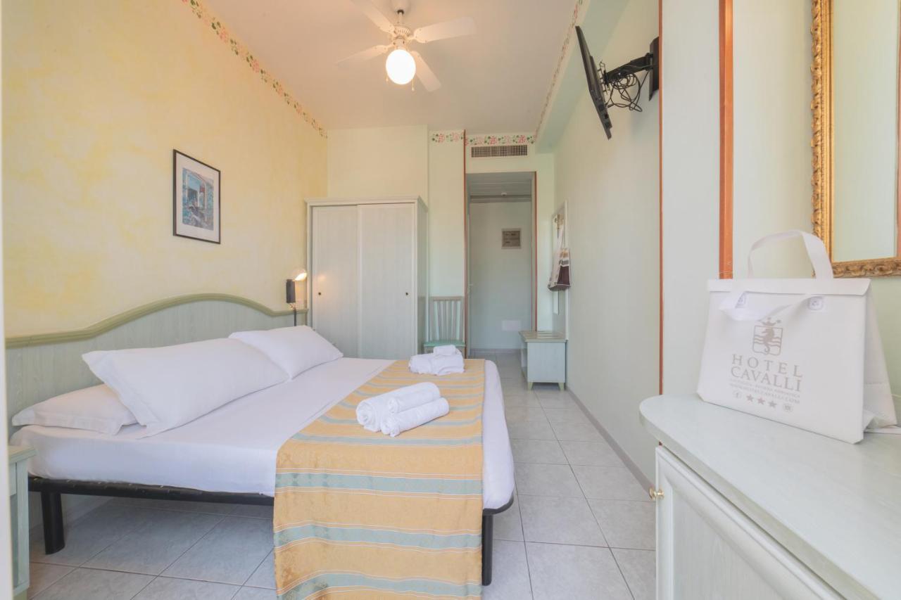 Hotel Cavalli Cattolica Eksteriør bilde